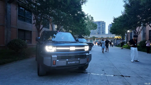 Geely, SUV, Geely’s first “boxy” SUV debuts: the Geely Galaxy Cruiser 700 delivers 1,113 hp