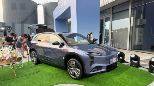 Refreshed Hongqi Tiangong 08 with 800V architecture opens for pre-sale in China, starting at 26,400 USD