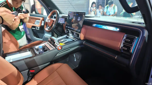 Geely, SUV, Geely’s first “boxy” SUV debuts: the Geely Galaxy Cruiser 700 delivers 1,113 hp