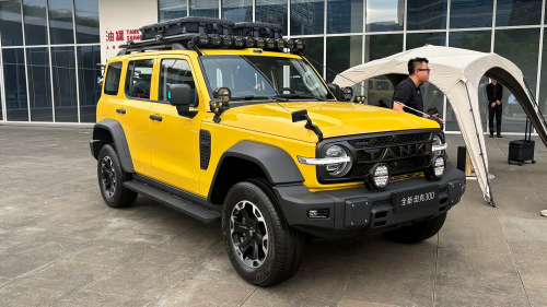 Refreshed Tank 300 with extended wheelbase and dual hybrid powertrain options opens pre-sales in China