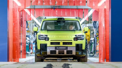 SUV, Freelander 8 EREV SUV rolled off the production line in China as CJLR seeks for comeback