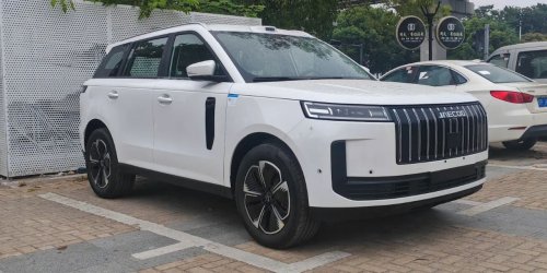 Jaecoo J5 spotted in China with LiDAR, hinting at “self-driving” & hybrid upgrade