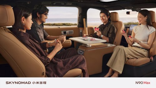 Xiaomi Skynomad EREV SUV begins deliveries in China, CEO Lei Jun hands over keys to owners