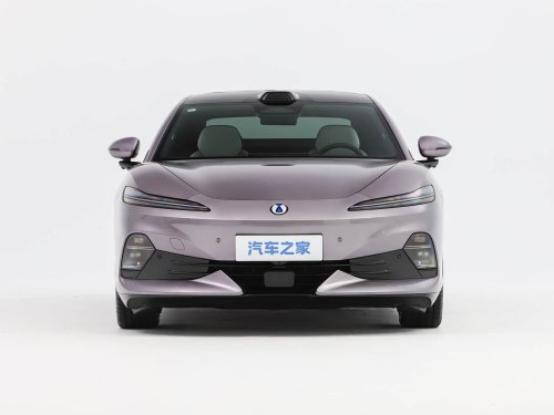 BYD, Denza, BYD Denza Z9S cabin revealed, 1,194 HP sedan keeps physical buttons, and flash charging