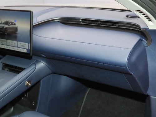 MG 07 liftback offers liquid solid state battery tech from 22,100 USD