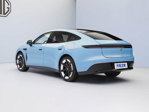 MG 07 liftback offers liquid solid state battery tech from 22,100 USD
