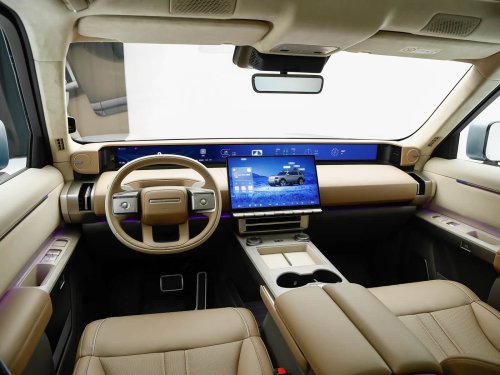 Freelander 8 interior goes beyond 46-inch display with Snapdragon 8397 ahead of August launch