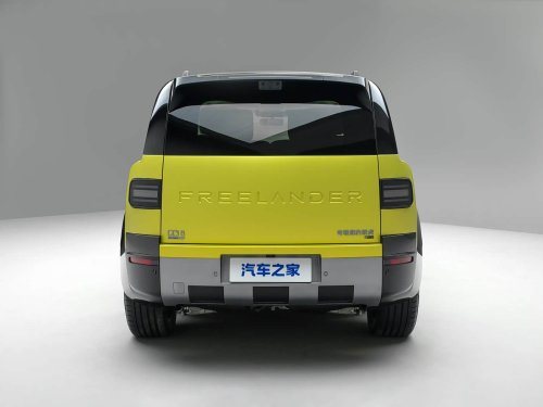 Freelander 8 interior goes beyond 46-inch display with Snapdragon 8397 ahead of August launch