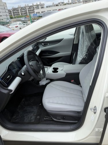 BYD, BYD Seal, New BYD Seal 06 reaches dealerships ahead of launch with 240 kw and flash charging revealed