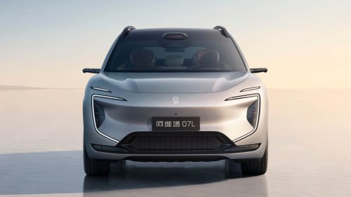Tri-motor Avatr 07L crossover with 955 hp launched in China at 40K USD
