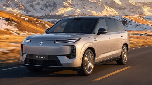 BYD’s new Denza N8 SUV with 1,008 km EV range revealed interior in China