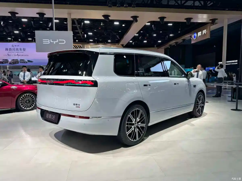 BYD, SUV, Battery, BYD to launch Sealion 08 flagship SUV on September 2, with up to 115.072 kWh battery and 900 KM range