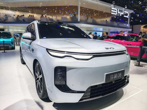 BYD reveals interior of Sealion 08 five-seat version ahead of September 2 launch