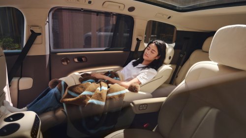 Li Auto launches the RWD i8 crossover to fight sluggish sales