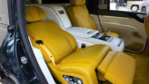 BYD adopts Rolls-Royce manners: 216K USD U8L offers mountain artwork for price of 3 Dolphins