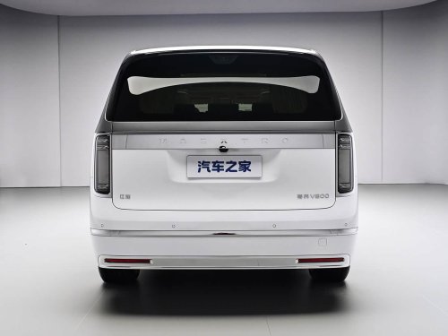 Huawei’s Maextro takes on Toyota Alphard with 1 million yuan V800 MPV