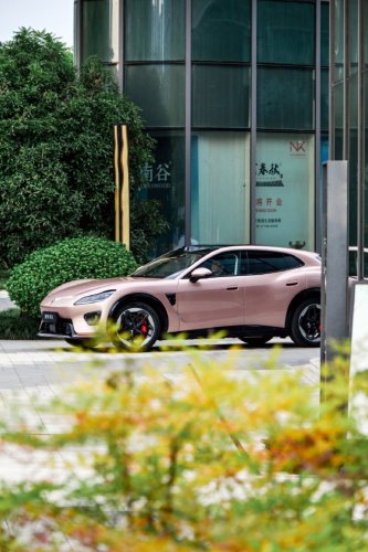 Chery’s Luxeed RX from ex-Ferrari designer 586 HP to start pre-orders on August 20