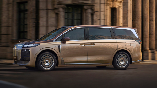 Voyah Dream 9 flagship MPV with 701 km range set to launch on September 22