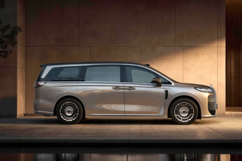 Voyah Dream 9 flagship MPV with 701 km range set to launch on September 22