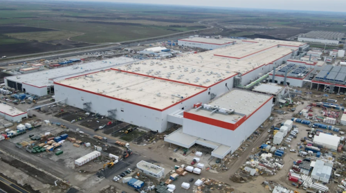 Strict environmental oversight and political shift delay CATL and BYD production in Hungary