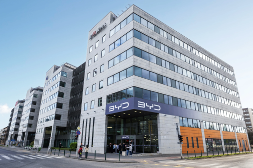CATL, BYD, Strict environmental oversight and political shift delay CATL and BYD production in Hungary