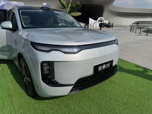 BYD Sealion 08 launches in China: second-gen Blade Battery on both PHEV and EV models