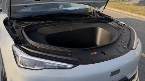 The new Geely EX5 reveals a huge front trunk in China ahead of launch in Sept