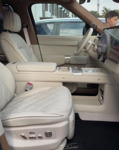 BYD FCB Ti9 arrives at showrooms across China as customer registration opens