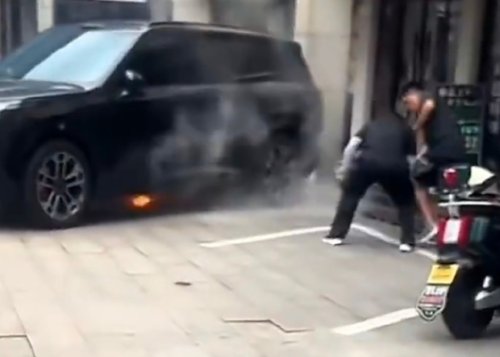 Lynk Co, Lynk & Co 900 catches fire, dealer claims a pedestrian kicked a power bank under it