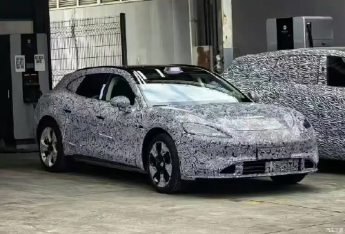 HIMA’s Saic Z7 teased: new coupe eyes Q1 2026 launch