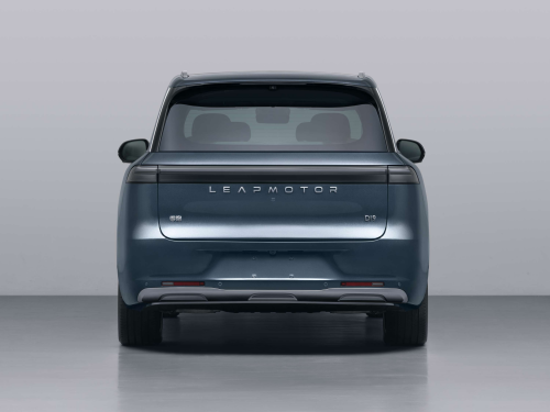 Leapmotor D19 flagship SUV featuring largest EREV battery and 1000V EV architecture set for April launch