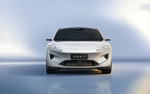 Refreshed Avatr 12 debuts with up to 955 hp tri-motor powertrain