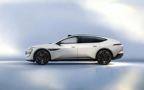 Refreshed Avatr 12 debuts with up to 955 hp tri-motor powertrain