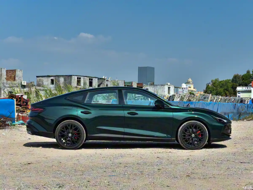 MG, SAIC MG unveils 2026 MG7 with AI cockpit and ADAS, starting at 16,700 USD