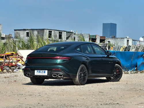 SAIC MG unveils 2026 MG7 with AI cockpit and ADAS, starting at 16,700 USD