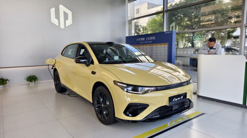 Sunday China Drive | Leapmotor B05 hatchback review finds engaging rear‑drive EV dynamics