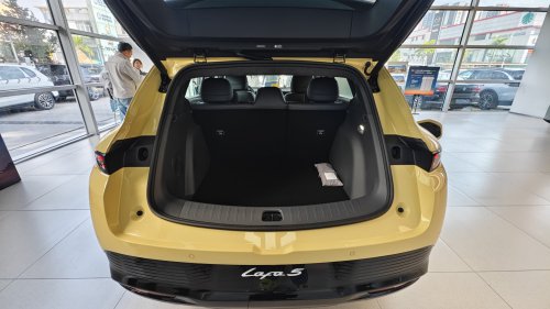 Sunday China Drive | Leapmotor B05 hatchback review finds engaging rear‑drive EV dynamics