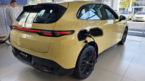 Sunday China Drive | Leapmotor B05 hatchback review finds engaging rear‑drive EV dynamics