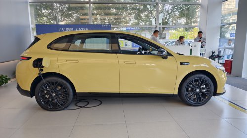 Sunday China Drive | Leapmotor B05 hatchback review finds engaging rear‑drive EV dynamics