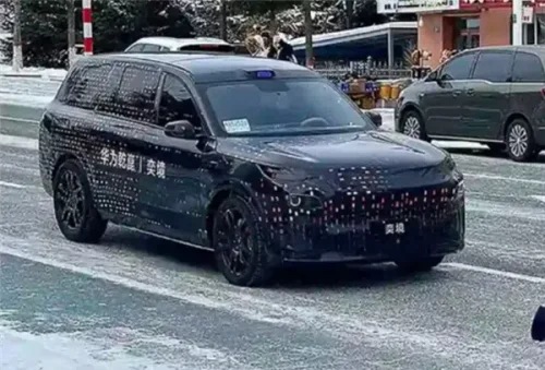 Huawei’s new full-size SUV developed with Dongfeng spied doing winter testing in China