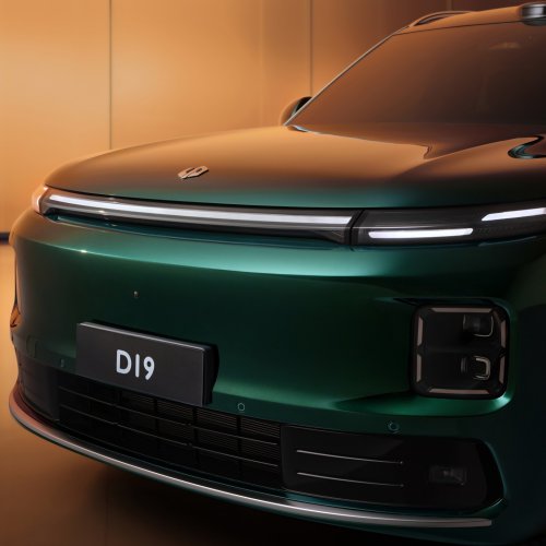 Leapmotor D19 completed world’s first dual tire blowout test in extreme ice condition