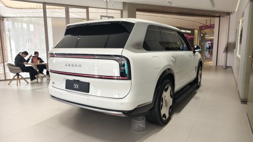 Zeekr, Range Rover, Rover, Bentley, Sunday China Drive | Zeekr 9X: Range Rover and Bentley buyers reportedly switching