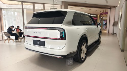 Zeekr, Range Rover, Rover, Bentley, Sunday China Drive | Zeekr 9X: Range Rover and Bentley buyers reportedly switching