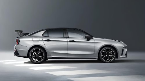 Lynk Co, Lynk & Co 03 with 268 hp gets a large carbon fiber adjustable spoiler in China