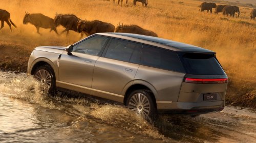 Xpeng, Range Rover, Rover, Xpeng GX flagship EREV crossover broke covers in China resembling Range Rover