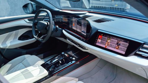 The new Audi A6L price dropped by 17,780 USD in China