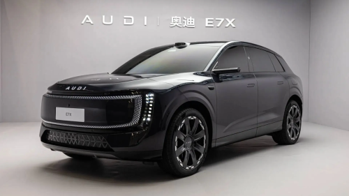AUDI E7X electric SUV surpassed Xiaomi YU7 and Porsche Macan on track