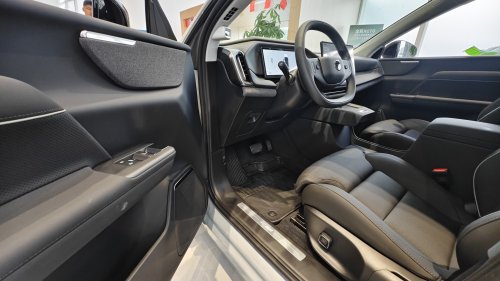 Sunday China Drive | Volvo XC70 PHEV road‑tested in China, global model bound for 70+ markets