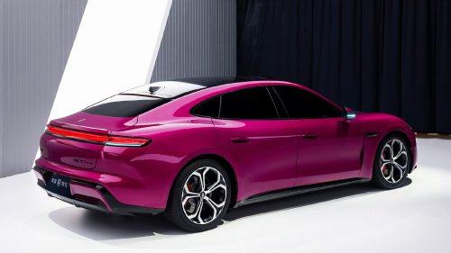 Saic Z7 &amp; Z7T electric cars from Huawei started presales in China