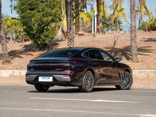 Geely Galaxy Starshine 8 updated with LiDAR and 225 km EV range, starts 19,900 USD